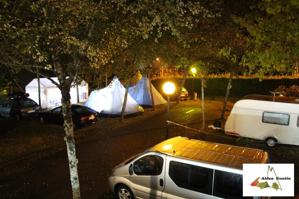Hotel Aldea Guntin Camping Caniza La Caniza Exterior foto
